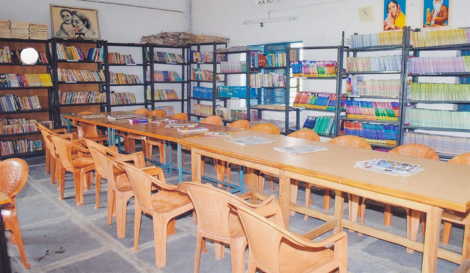 The library and reading room at Sri Raghavendra College of Education